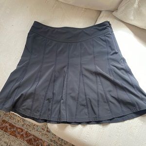 Athleta Charcoal Wear Golf Skort- Women’s 4